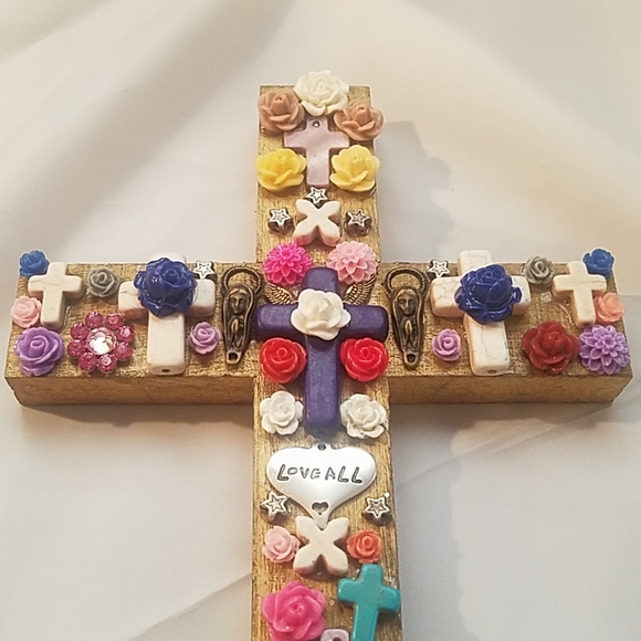 Wood Cross - Picture 2 of 3